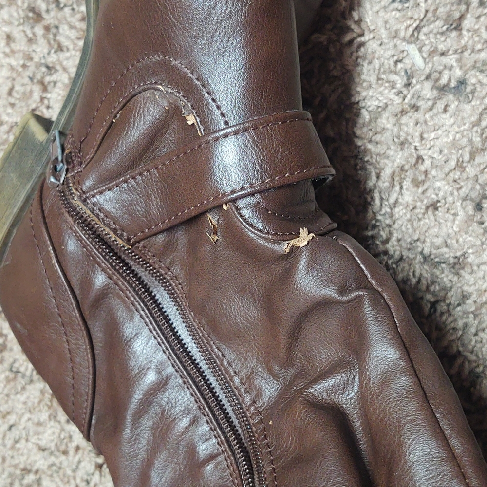 Used boots - Picture 3 of 5